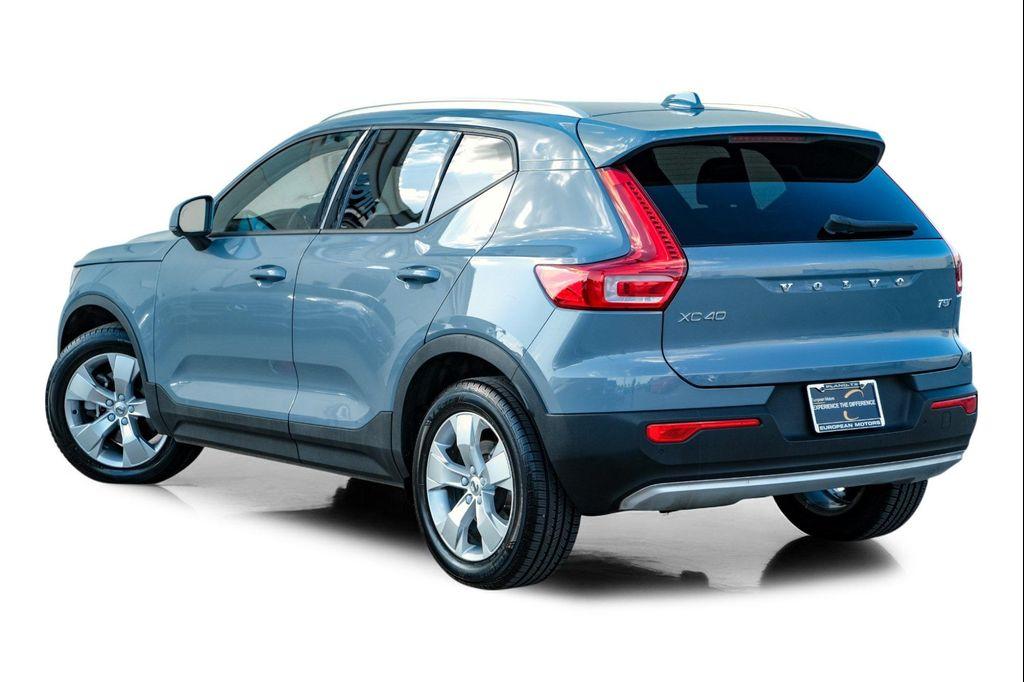 used 2021 Volvo XC40 car, priced at $19,499