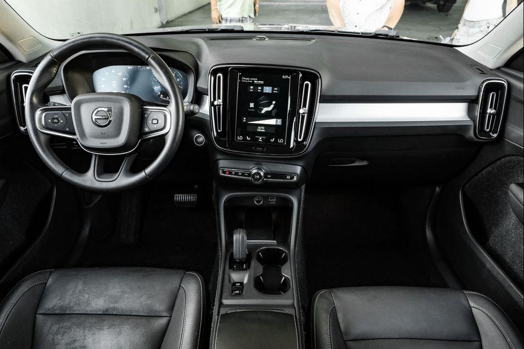 used 2021 Volvo XC40 car, priced at $19,499