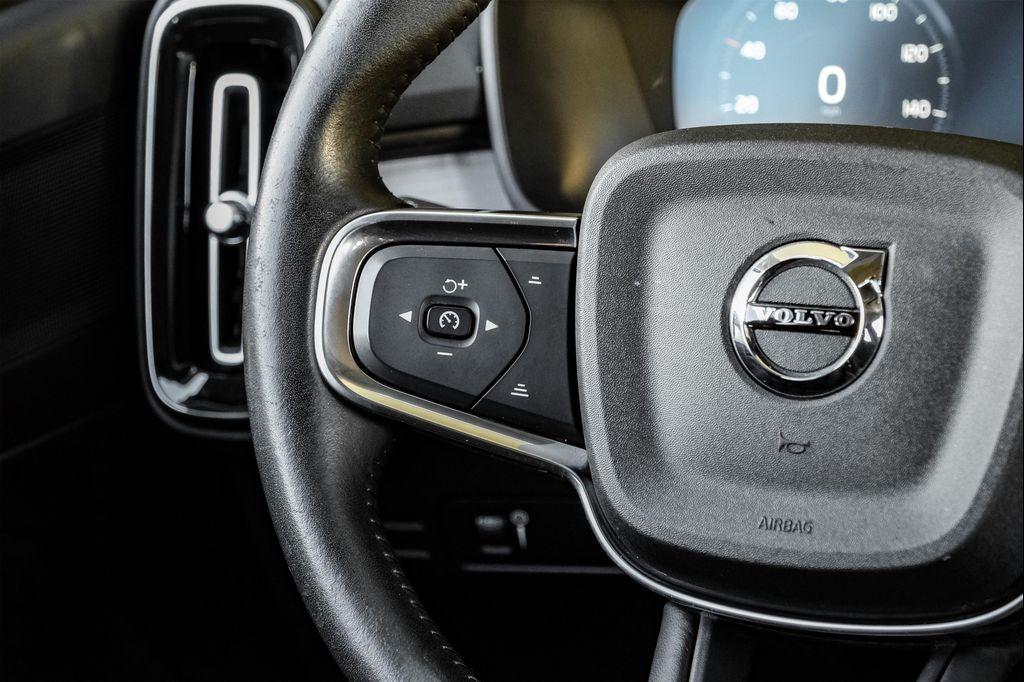 used 2021 Volvo XC40 car, priced at $19,499
