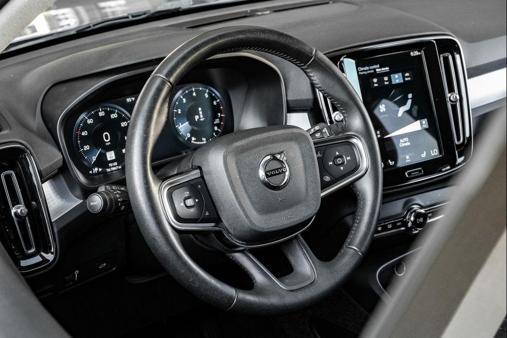 used 2021 Volvo XC40 car, priced at $19,499