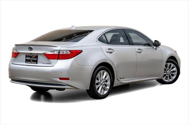 used 2015 Lexus ES 300h car, priced at $10,995