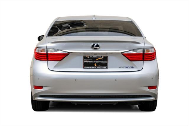 used 2015 Lexus ES 300h car, priced at $10,995