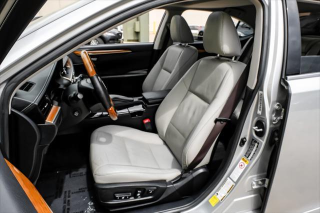 used 2015 Lexus ES 300h car, priced at $10,995