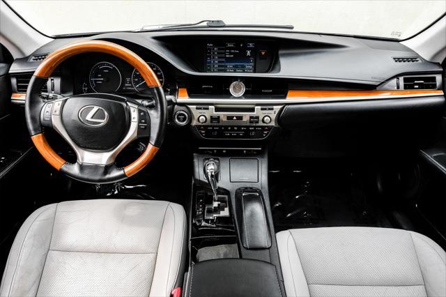 used 2015 Lexus ES 300h car, priced at $10,995