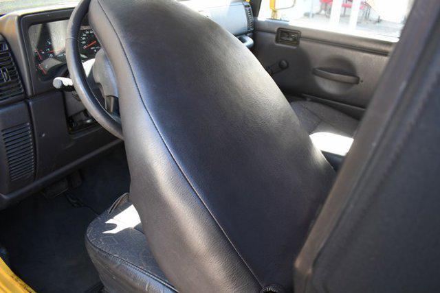 used 2001 Jeep Wrangler car, priced at $12,999