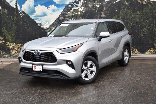 used 2022 Toyota Highlander Hybrid car, priced at $31,448