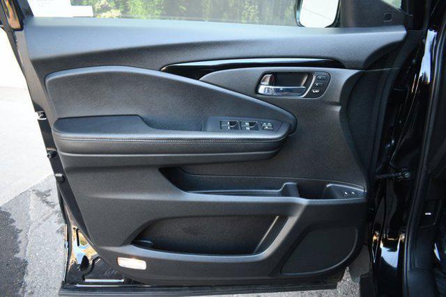 used 2021 Honda Pilot car, priced at $28,996