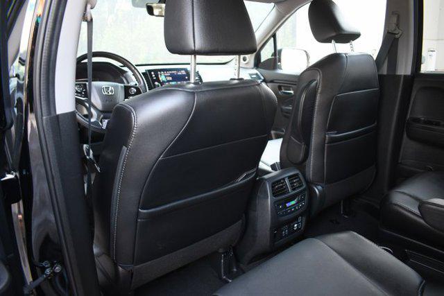 used 2021 Honda Pilot car, priced at $28,996