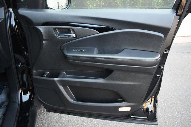 used 2021 Honda Pilot car, priced at $28,996