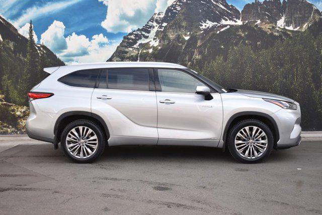 used 2021 Toyota Highlander Hybrid car, priced at $43,999