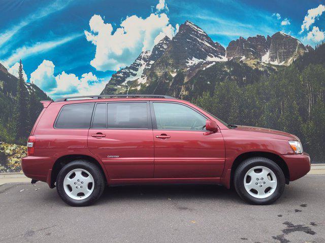 used 2007 Toyota Highlander car, priced at $14,999