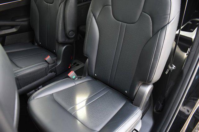 used 2023 Kia Sorento Hybrid car, priced at $28,999