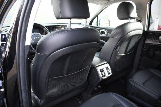 used 2023 Kia Sorento Hybrid car, priced at $28,999
