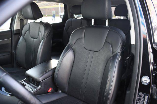 used 2023 Kia Sorento Hybrid car, priced at $28,999