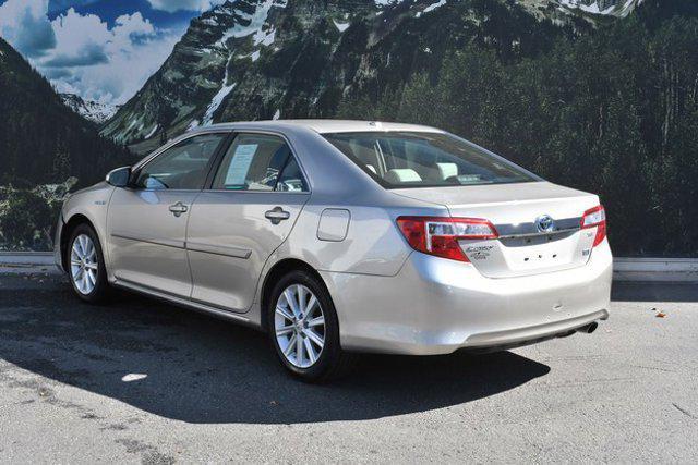 used 2014 Toyota Camry Hybrid car, priced at $11,499