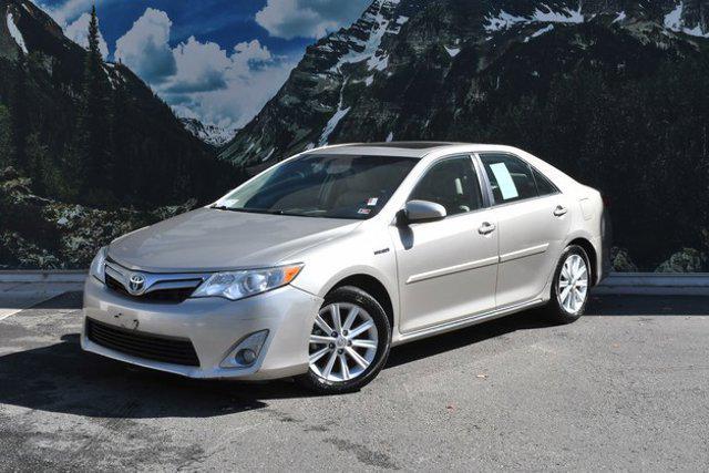 used 2014 Toyota Camry Hybrid car, priced at $11,499