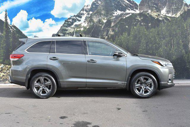 used 2019 Toyota Highlander Hybrid car, priced at $25,499