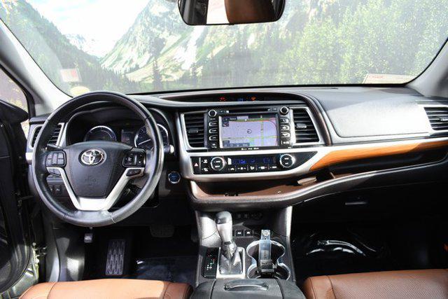 used 2019 Toyota Highlander Hybrid car, priced at $25,499