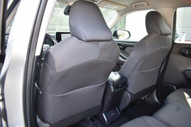 used 2024 Toyota Highlander car, priced at $32,996