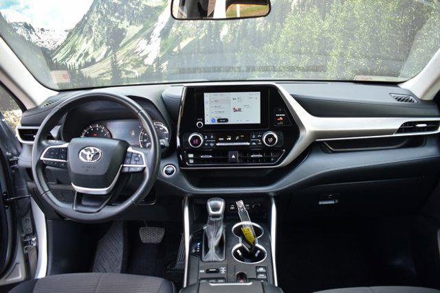 used 2024 Toyota Highlander car, priced at $32,996