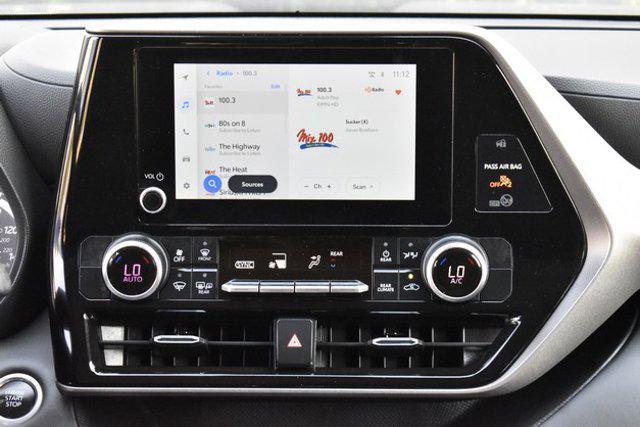 used 2024 Toyota Highlander car, priced at $32,996