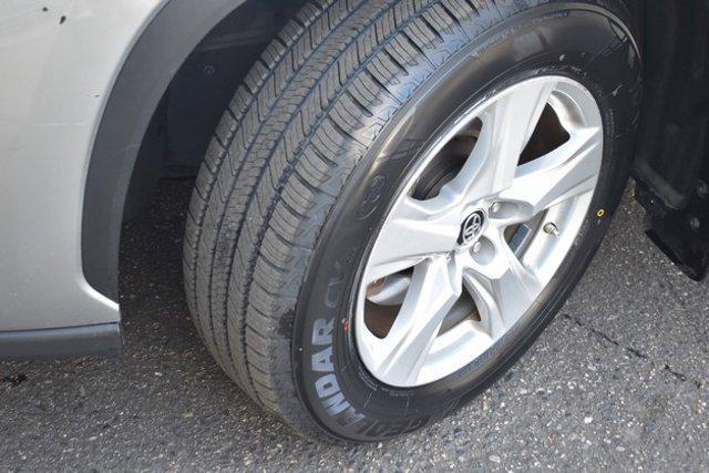 used 2024 Toyota Highlander car, priced at $32,996