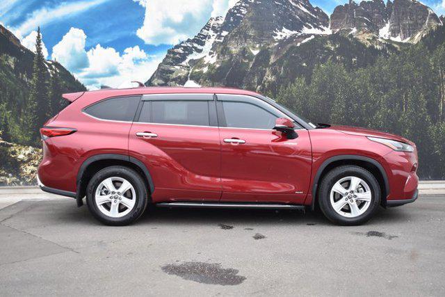 used 2023 Toyota Highlander Hybrid car, priced at $39,499
