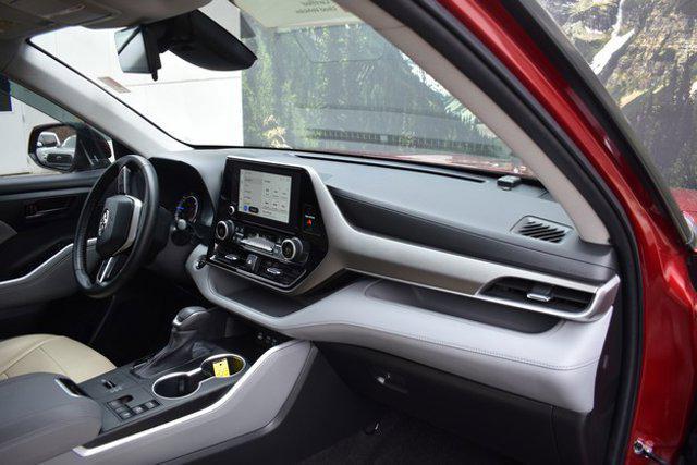 used 2023 Toyota Highlander Hybrid car, priced at $39,499