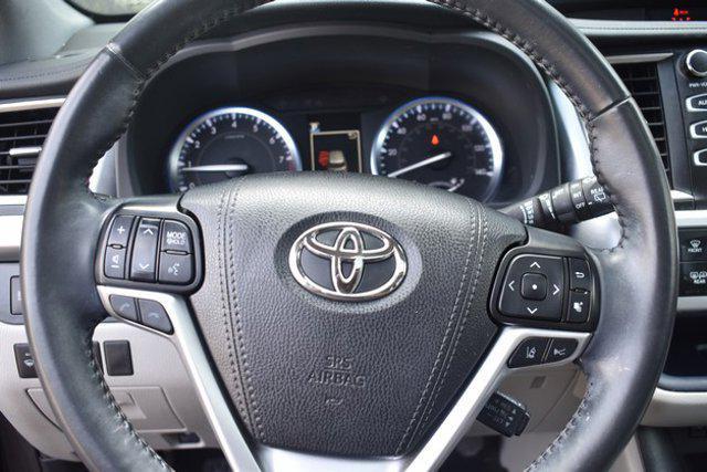 used 2019 Toyota Highlander car, priced at $28,496
