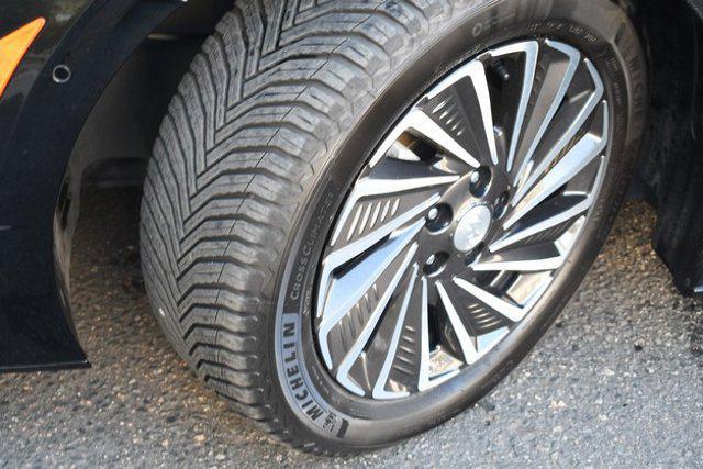 used 2023 Hyundai Sonata Hybrid car, priced at $22,298