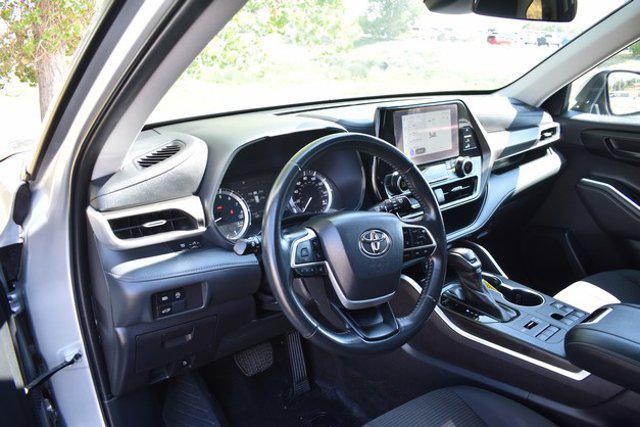 used 2023 Toyota Highlander car, priced at $33,998