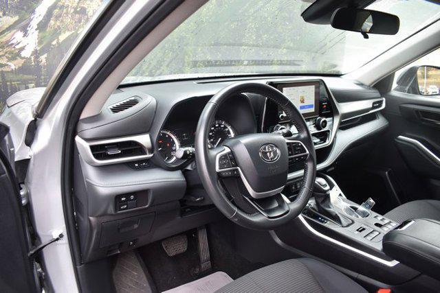 used 2024 Toyota Highlander car, priced at $37,496