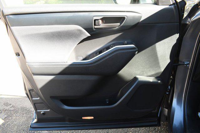 used 2024 Toyota Highlander car, priced at $33,796