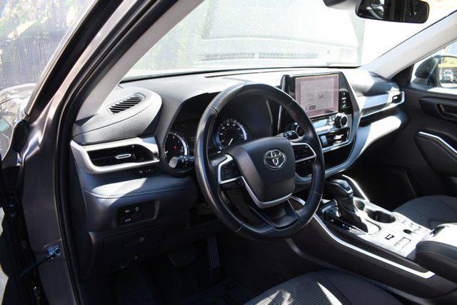 used 2024 Toyota Highlander car, priced at $33,796