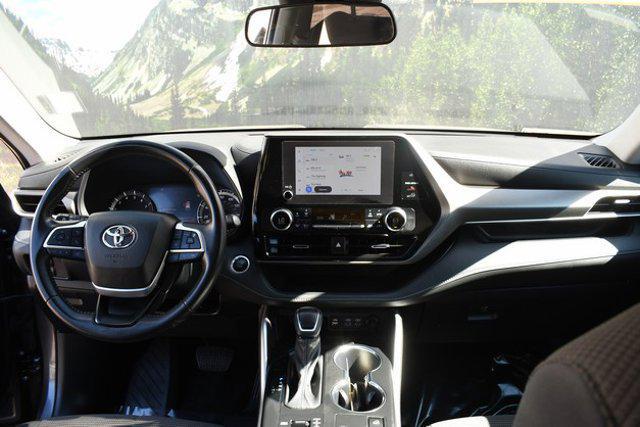 used 2024 Toyota Highlander car, priced at $33,796