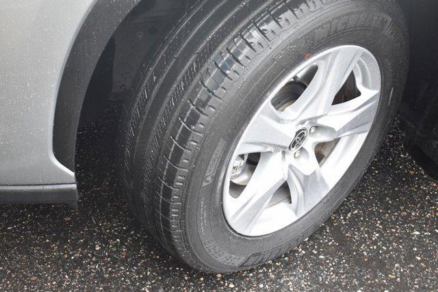 used 2024 Toyota Highlander car, priced at $32,296