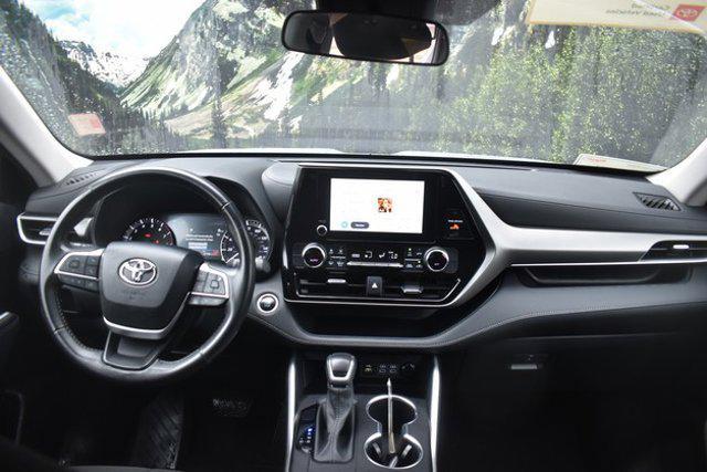 used 2024 Toyota Highlander car, priced at $32,296
