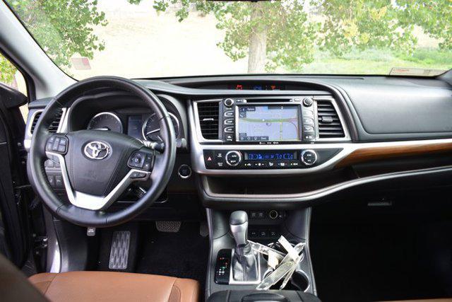 used 2019 Toyota Highlander car, priced at $31,498