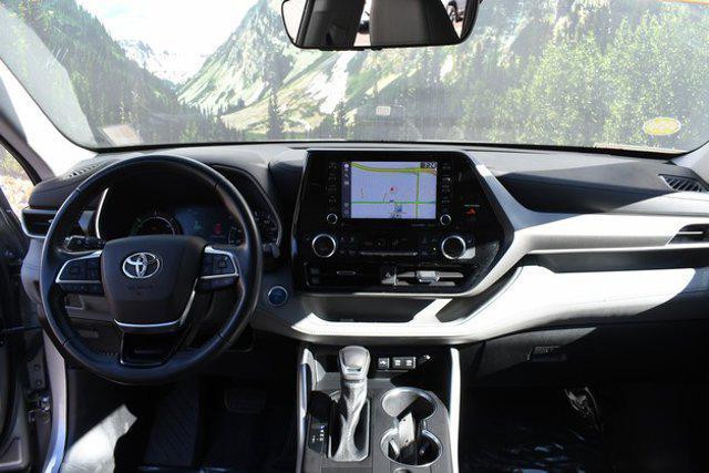used 2021 Toyota Highlander Hybrid car, priced at $33,999