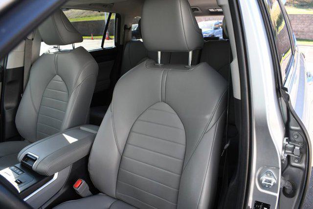 used 2021 Toyota Highlander Hybrid car, priced at $33,999