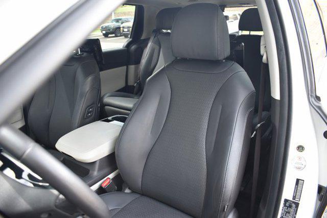 used 2023 Kia Carnival car, priced at $33,996