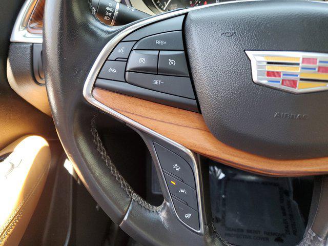 used 2022 Cadillac XT5 car, priced at $26,999