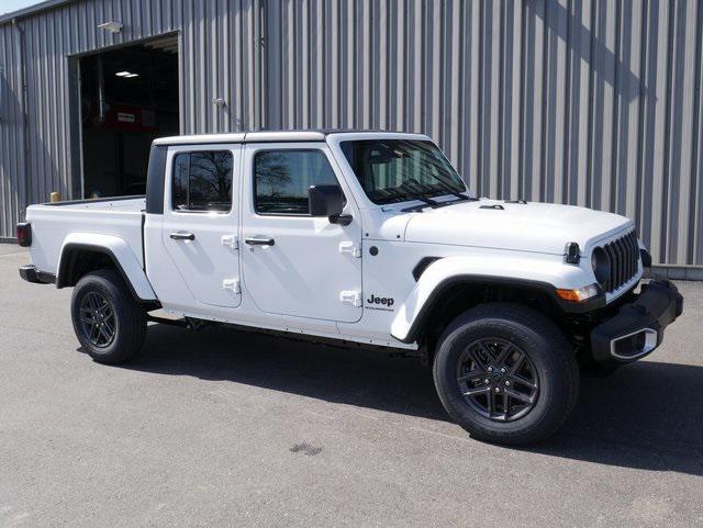 new 2024 Jeep Gladiator car, priced at $43,146