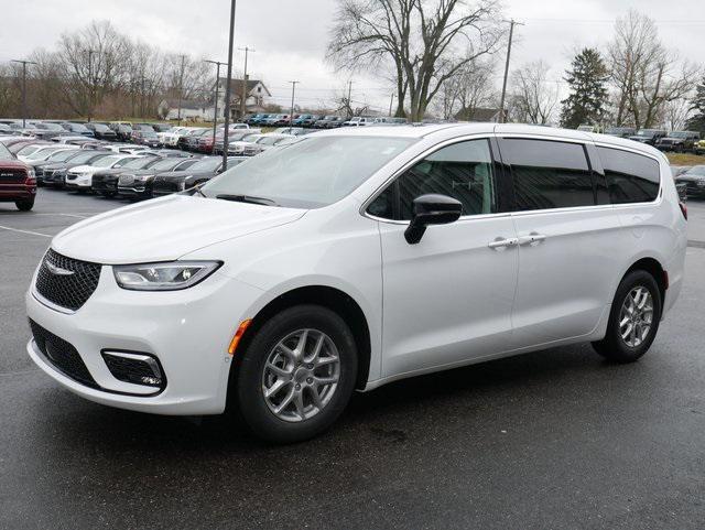 new 2024 Chrysler Pacifica car, priced at $37,600