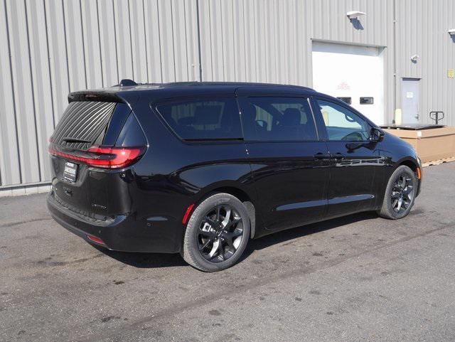 new 2025 Chrysler Pacifica car, priced at $49,270