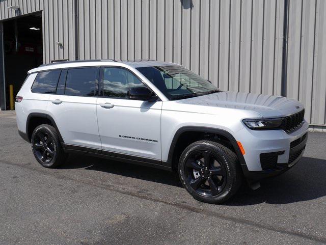 new 2024 Jeep Grand Cherokee L car, priced at $44,604