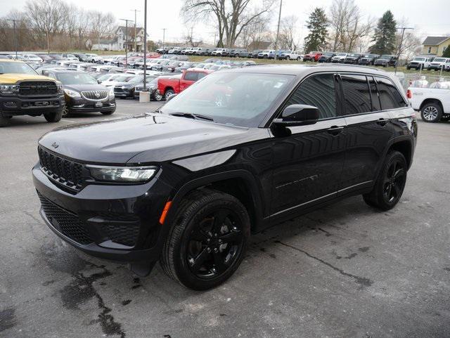 used 2023 Jeep Grand Cherokee car, priced at $35,900