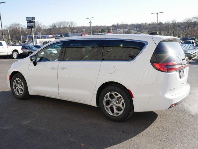 new 2024 Chrysler Pacifica car, priced at $52,327