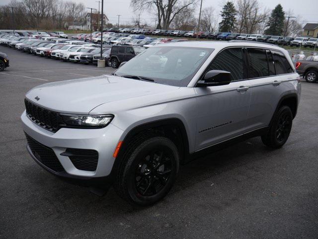 new 2025 Jeep Grand Cherokee car, priced at $43,384