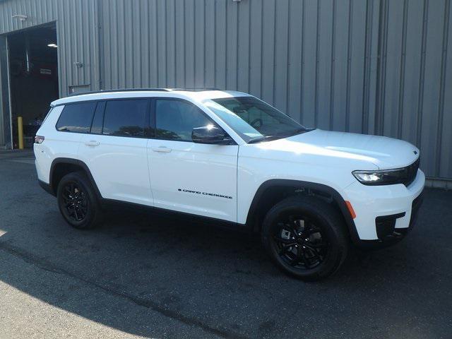 new 2024 Jeep Grand Cherokee L car, priced at $44,088